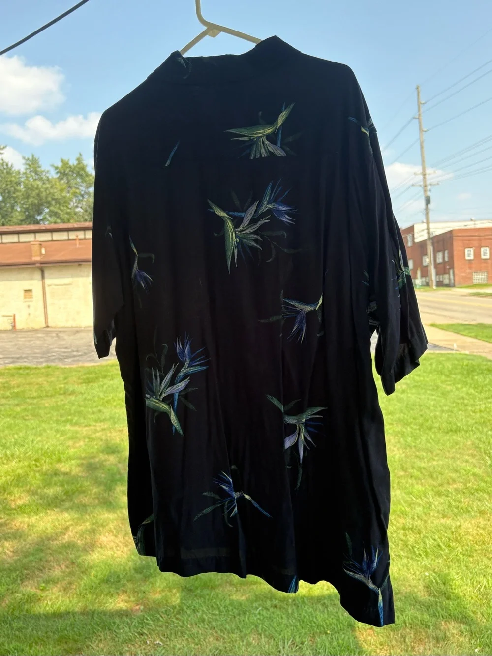 Axcess Black Short-Sleeve Shirt Jacket with Blue and Green Tropical Print